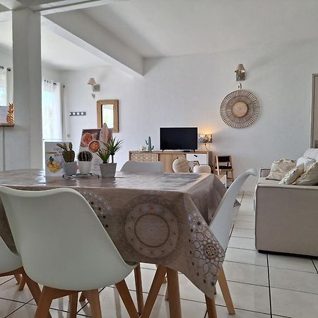 Le Cocon De Madana Apartman Saint-Joseph Kültér fotó