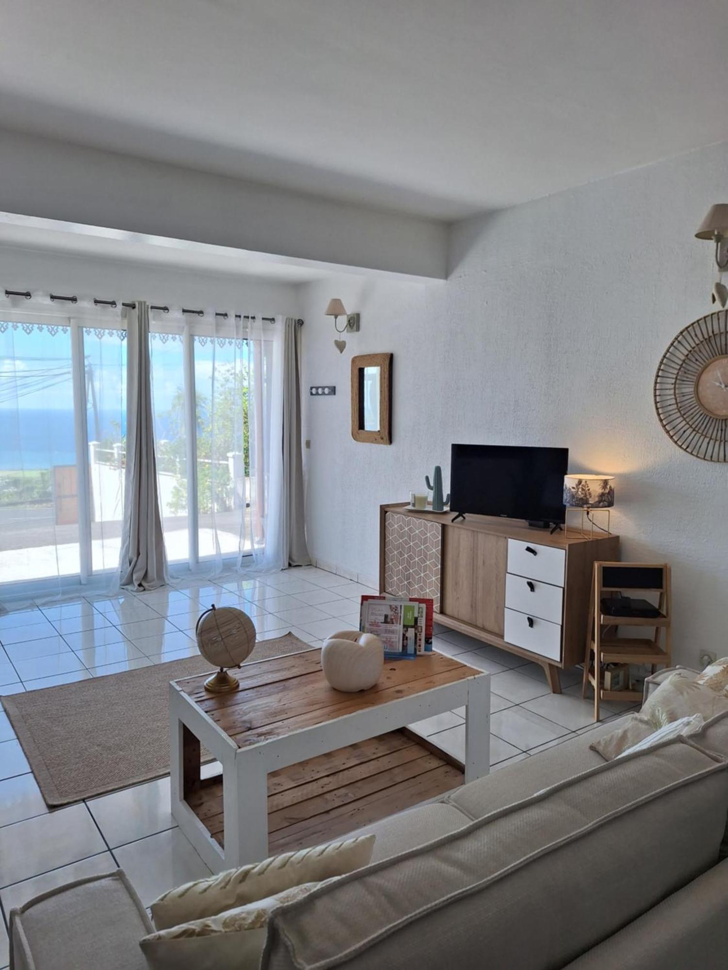 Le Cocon De Madana Apartman Saint-Joseph Kültér fotó