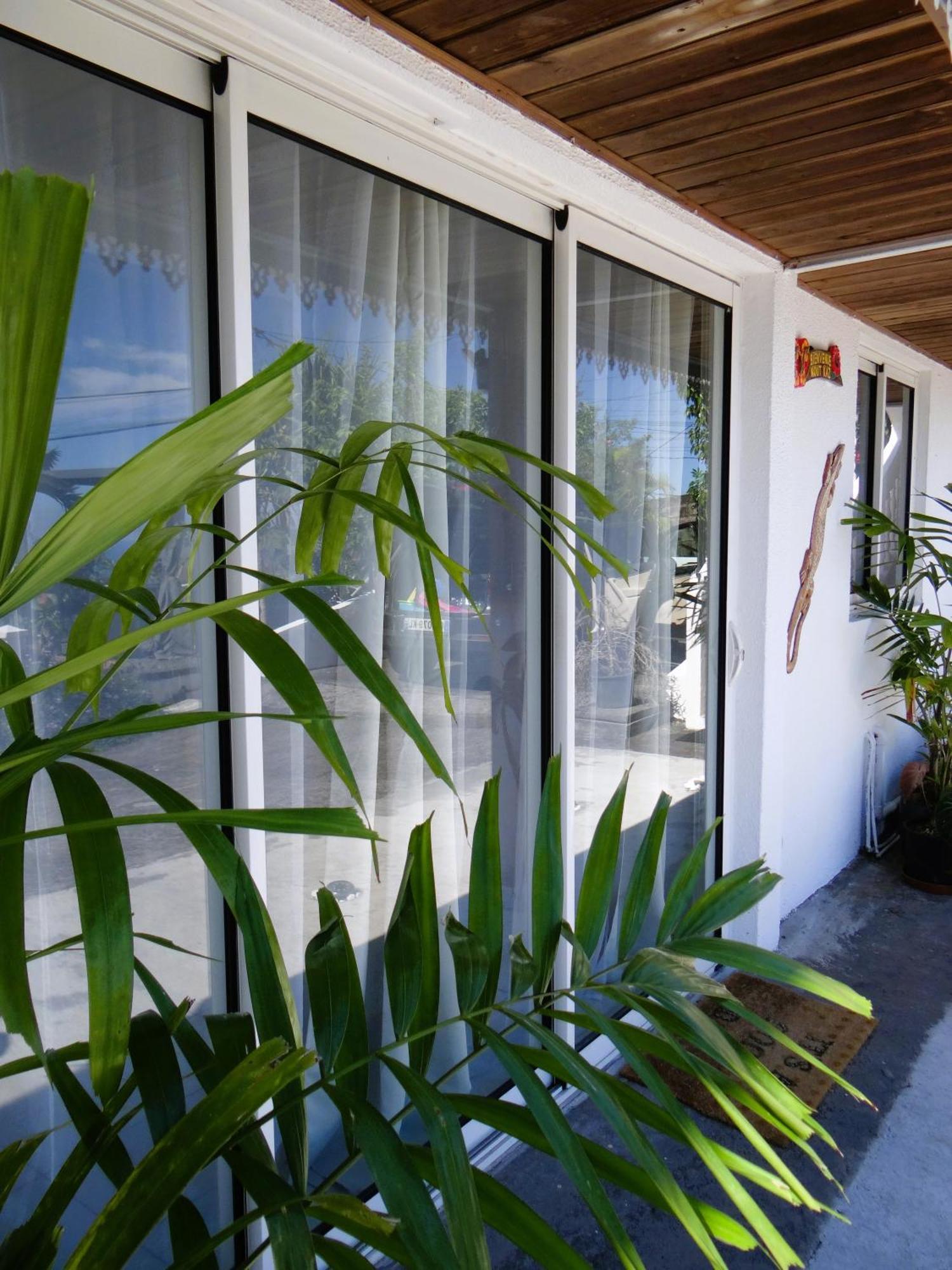 Le Cocon De Madana Apartman Saint-Joseph Kültér fotó